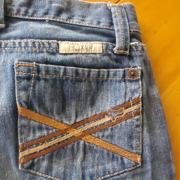 Bermuda shorts - Picture 3 of 6